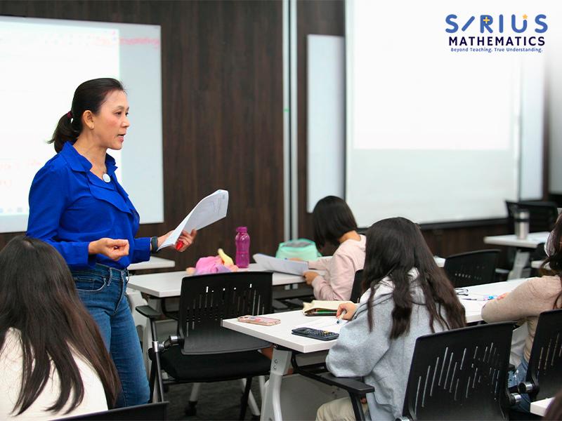 Mdm Chang Chiou Yen teaching a math class at Sirius Mathematics.