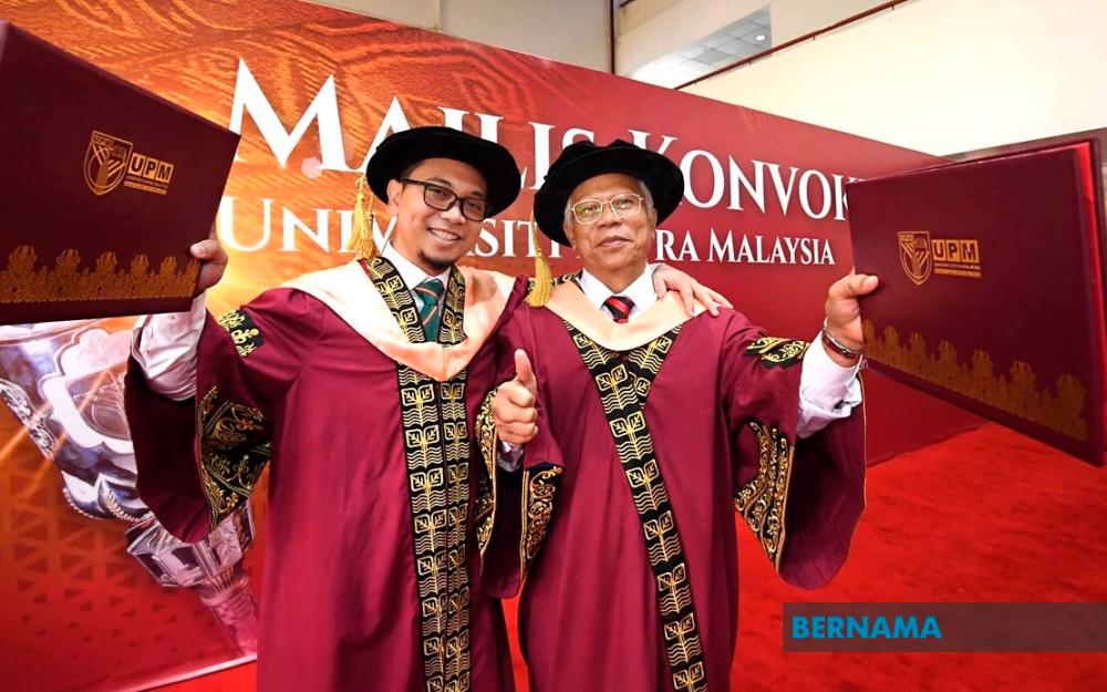 Datuk Dr. Md Damiri Md Sairi (right)/Credits: Universiti Putra Malaysia–Bernamapix