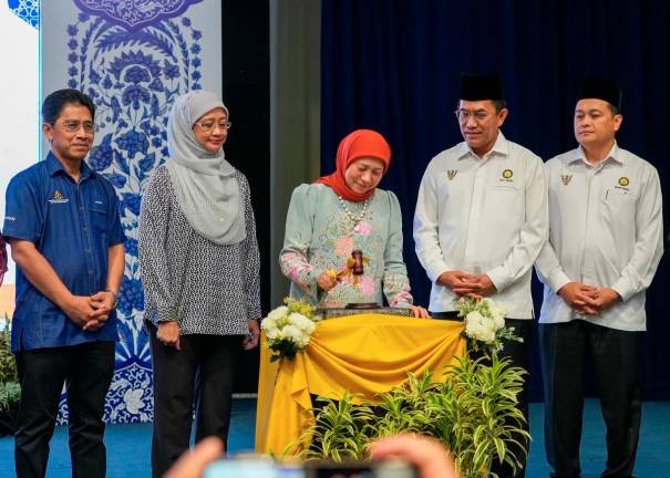 Women, Family and Community Development Minister Datuk Seri Nancy Shukri offciating the ‘Wacana Khas Keluarga Islam Sarawak 2025’ event held at Miri Civic Centre on Sunday. -Pic courtesy Facebook Hajah Nancy Haji Shukri