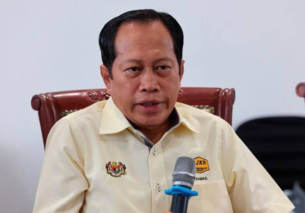 Timbalan Menteri Kerja Raya, Datuk Seri Ahmad Maslan. - fotoBERNAMA