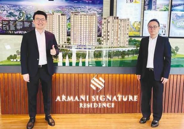 Yong (left) and group sales and marketing director William Lau.