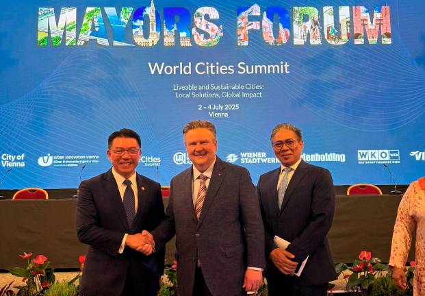 Nga meeting Vienna’s Lord Mayor Dr Michael Ludwig during the Mayors Forum at the World Cities Summit 2025 in Vienna, Austria - Pic courtesy Nga Kor Ming Facebook
