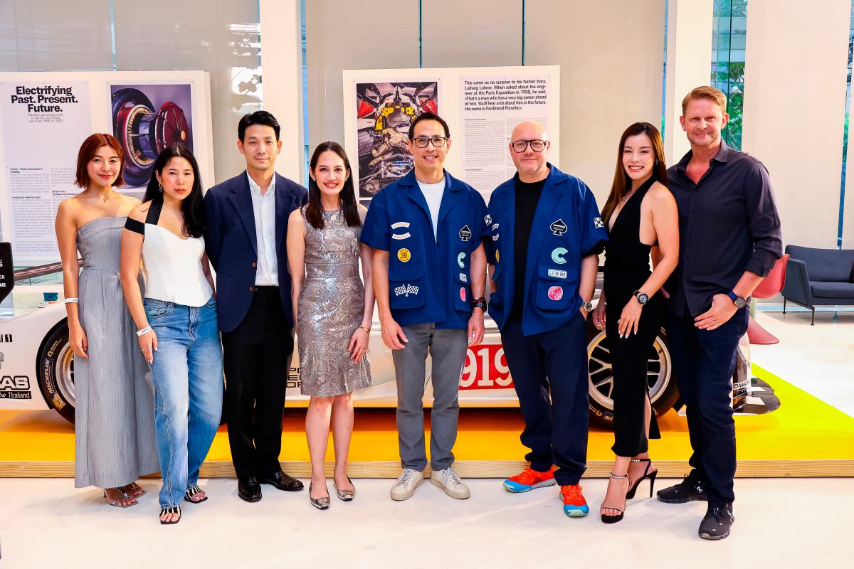 In the Photo (from Left to Right):