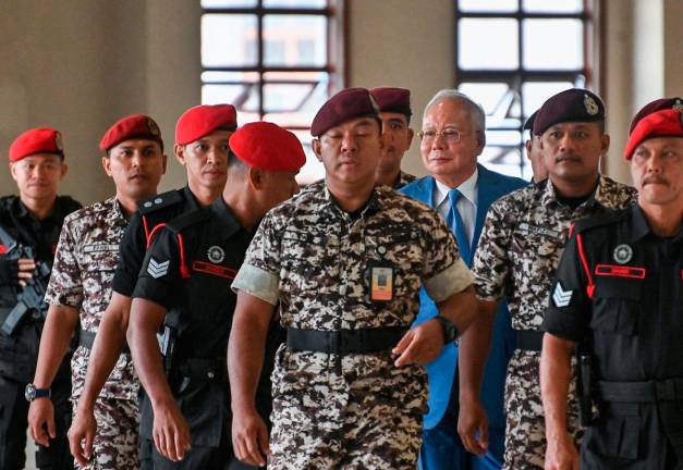 - fotoBERNAMA