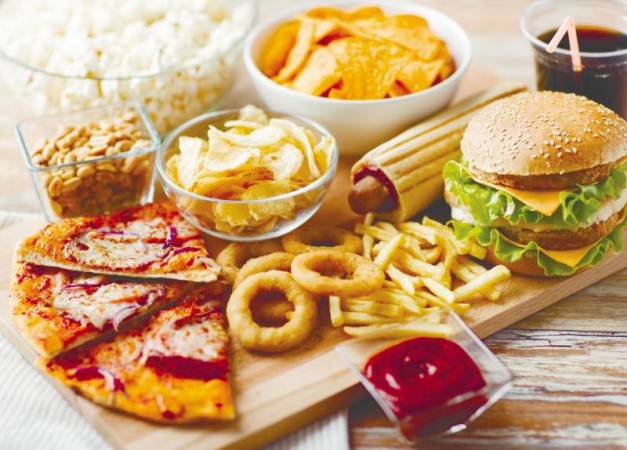 Diets high in sugars, saturated and trans- fats, low fibre foods and high-sugar drinks contribute to non-communicable diseases (NCDs) and other health problems. – 123RF