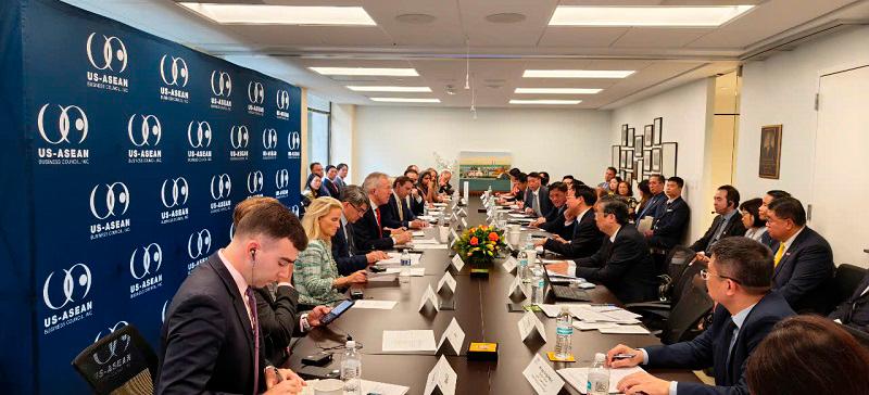 $!Roundtable discussion between Vietnam’s Ministry of Agriculture and Environment with USABC in Washington DC.