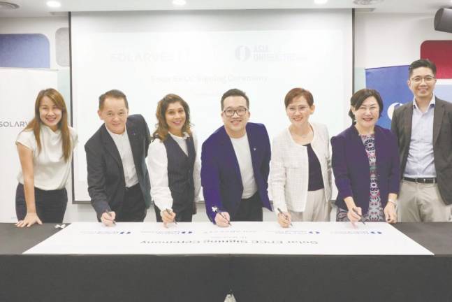 From left: Phang, SJMC CEO Bryan Lin, ParkCity Medical Centre CEO Dr Savitha Dharan, Solarvest Holdings Bhd global sales, assets &amp; marketing group vice-president Jack Tan, Bukit Tinggi Medical Centre CEO Wai Mun Wong, Ara Damansara Medical Centre CEO Linda Leong and Solarvest business development director Alvin Leong.