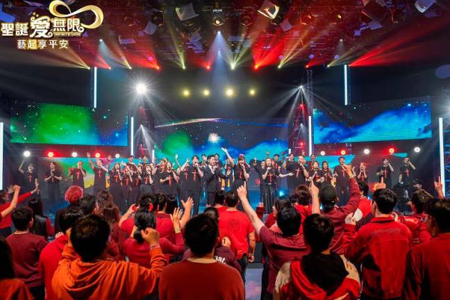 TVBS’s Christmas Eve Special, the only festive broadcast of its kind in the Chinese-speaking world, united over 50 artists in a heartfelt performance.