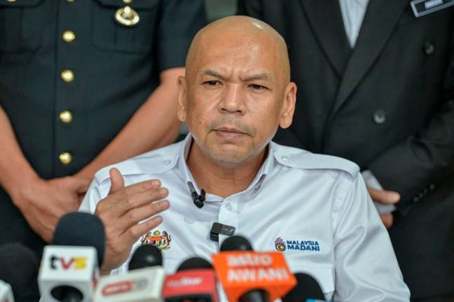 Menteri Perdagangan Dalam Negeri dan Kos Sara Hidup (KPDN), Datuk Armizan Mohd Ali. - fotoBERNAMA