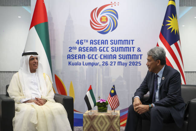 Malaysian Foreign Minister Datuk Seri Mohamad Hasan (right) holds a bilateral meeting with United Arab Emirates (UAE) Supreme Council Member and Ruler of Ras Al Khaimah, Sheikh Saud bin Saqr Al Qasimi, at the Kuala Lumpur Convention Centre (KLCC). - BERNAMApix
