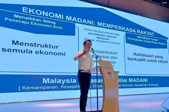 Political secretary to the Finance Minister, Muhammad Kamil Abdul Munim. - BERNAMApix