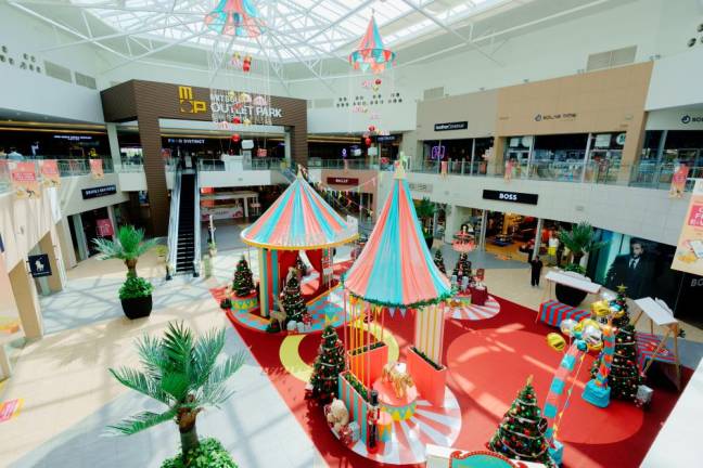 Experience ‘Fantasy Christmas Circus’ at Mitsui Outlet Park KLIA Sepang