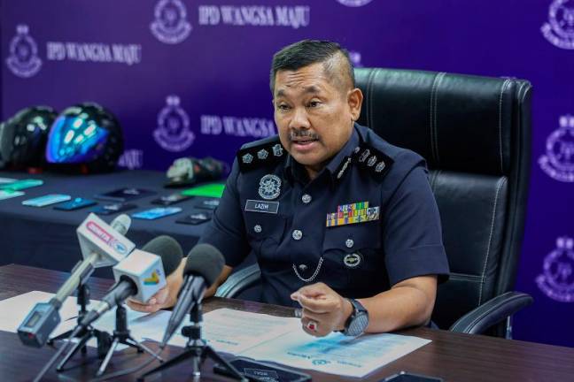 Wangsa Maju district police chief, ACP Mohamad Lazim Ismail. - BERNAMApix