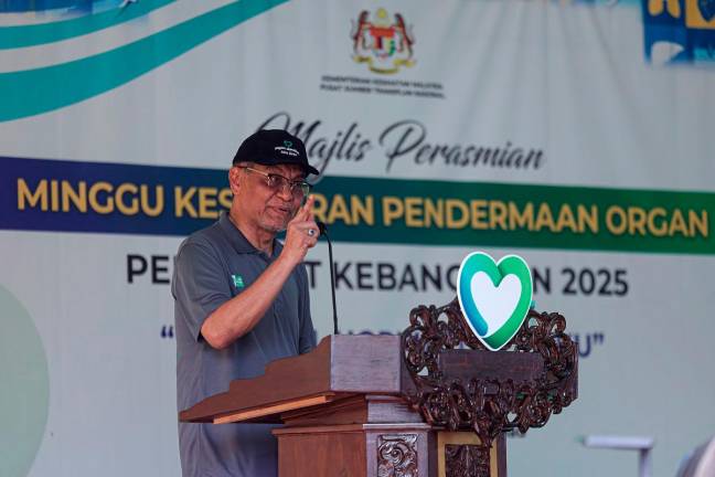 Health Minister Datuk Seri Dr Dzulkefly Ahmad speaks during the launch the National Organ and Tissue Donation Awareness Week 2025 at Taman Tasik Titiwangsa. - Bernama pic