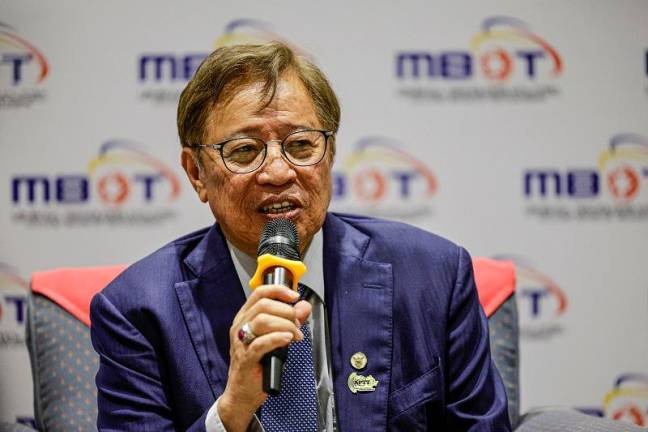 Premier Sarawak, Tan Sri Abang Johari Tun Openg. - fotoBERNAMA