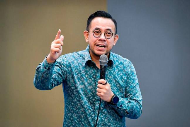 Human Resources Minister Steven Sim - BERNAMApix