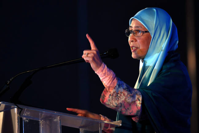 Datuk Seri Dr Wan Azizah Wan Ismail. - BERNAMA