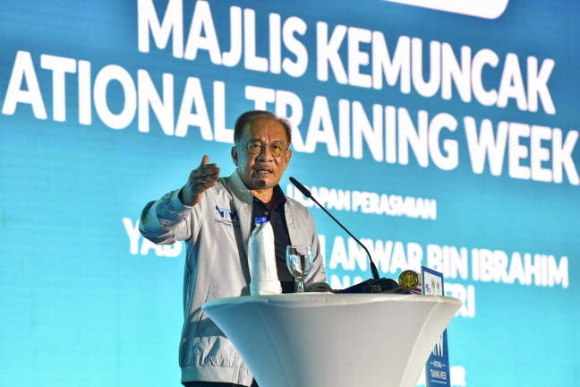 Prime Minister Datuk Seri Anwar Ibrahim at the National Training Weeks (NTW) 2025 at the Bukit Jalil National Stadium grounds here today. - BERNAMApix