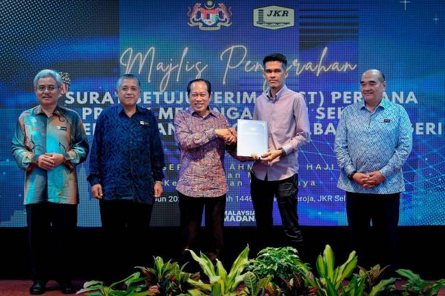 - fotoBERNAMA