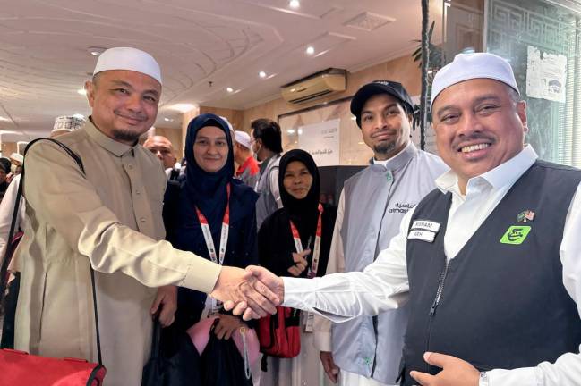 TH hargai khidmat bakti 385 Sahabat Maktab