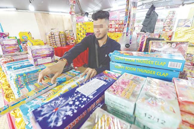 Fireworks should only be set off in open, spacious areas away from structures, vegetation and human or vehicular traffic to prevent fire related accidents. – AMIRUL SYAFIQ/THESUN