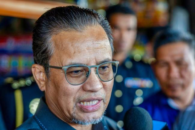 Kelantan Ministry of Domestic Trade and Cost of Living director, Azman Ismail.