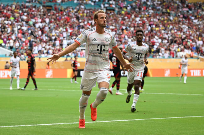 Bayern Munich’s English forward #09 Harry Kane celebrates after scoring his team’s second goal during the FIFA Club World Cup 2025 round of 16 football match between Brazil’s Flamengo and Germany’s Bayern Munich at the Hard Rock Stadium in Miami on June 29, 2025. - AFPA