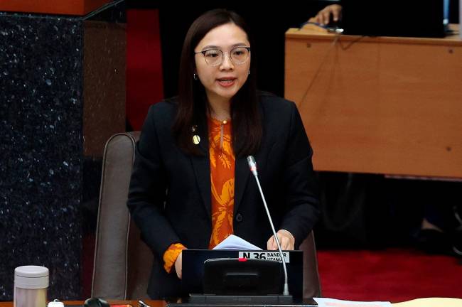 Exco Kesihatan Awam dan Alam Sekitar Selangor, Jamaliah Jamaluddin. - fotoBERNAMA