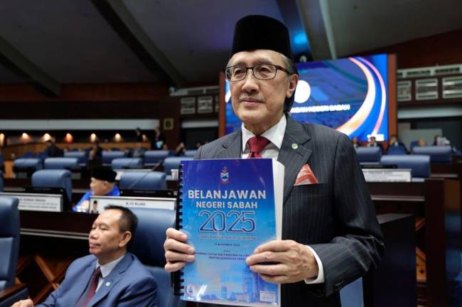 Sabah Finance Minister, Datuk Seri Masidi Manjun. - BERNAMApix