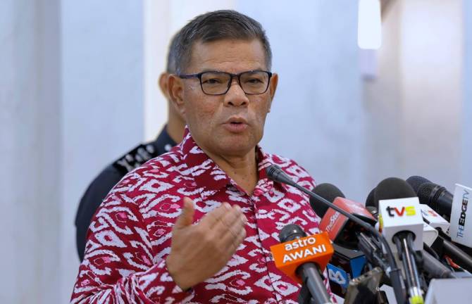 Menteri Dalam Negeri, Datuk Seri Saifuddin Nasution Ismail. - fotoBERNAMA