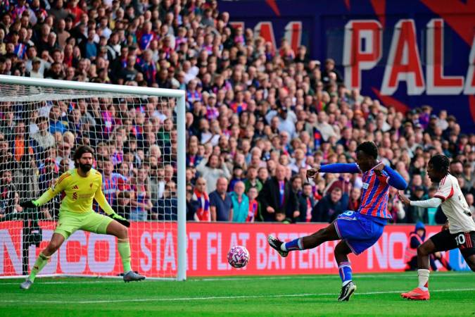 Crystal Palace’s striker Eddie Nketiah shoots to score their late winner during the English Premier League football match between Crystal Palace and Liverpool at Selhurst Park in south London on September 27, 2025. - AFP