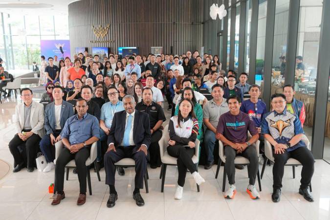 Malaysia’s Minister of Youth &amp; Sports, YB Hannah Yeoh, attended and witnessed the send-off ceremony for Dato’ Sri Vincent Tiew and YB Syed Saddiq as they embark on their journey to the Ironman World Championship 2025.