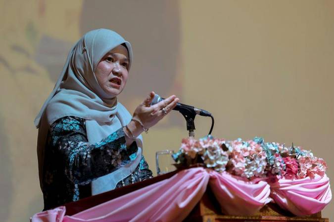 Education Minister, Fadhlina Sidek. - BERNAMApix