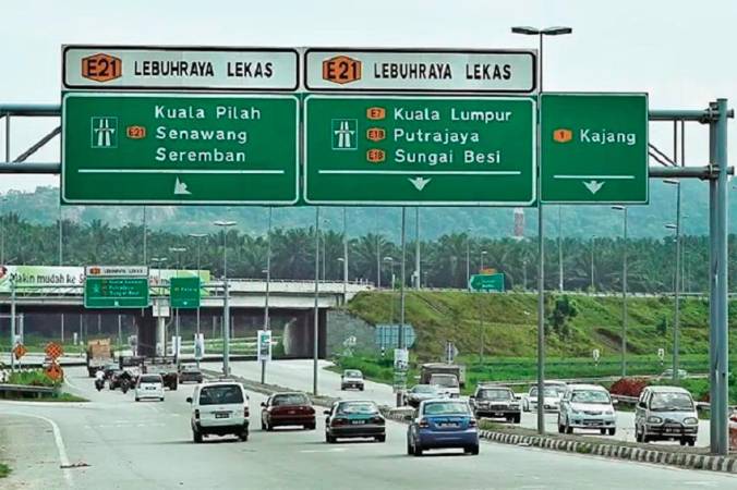 LEKAS Highway temporarily closed this Saturday evening to Sunday morning