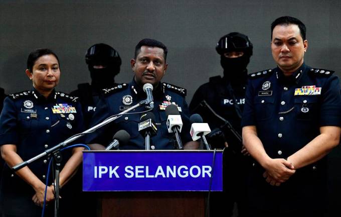 Selangor police chief, Datuk Hussein Omar Khan. - BERNAMApix