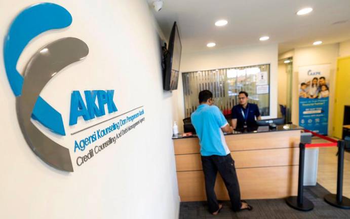 Organisations such as AKPK provide invaluable services to individuals struggling with debts. – BERNAMApix