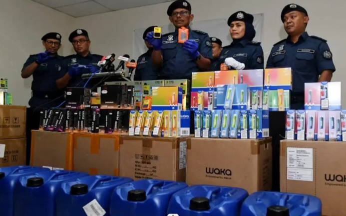 State customs director Rohaizad Ali said this marked the first vape-related seizure in Penang this year that had led to arrests. - BERNAMApix