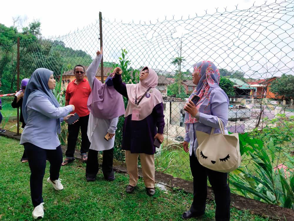 $!Haniza discussing the situation and what she plans to do to assist the affected residents