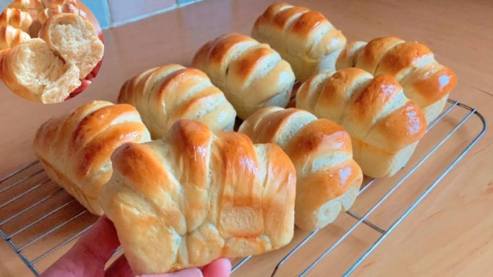 $!Honey butter bread offers a hint of sweetness to balance savoury flavours. – PIC FROM YOUTUBE @LGKITCHEN