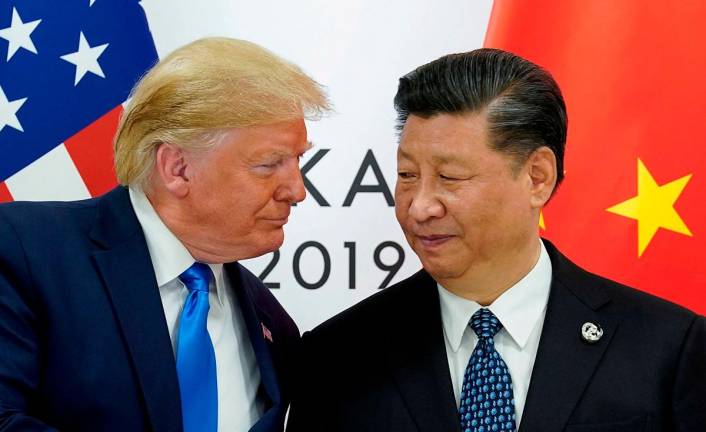 FILE PHOTO: U.S. President Donald Trump meets with China's President Xi Jinping at the start of their bilateral meeting at the G20 leaders summit in Osaka, Japan, June 29, 2019. - REUTERS/Kevin Lamarque/File Photo