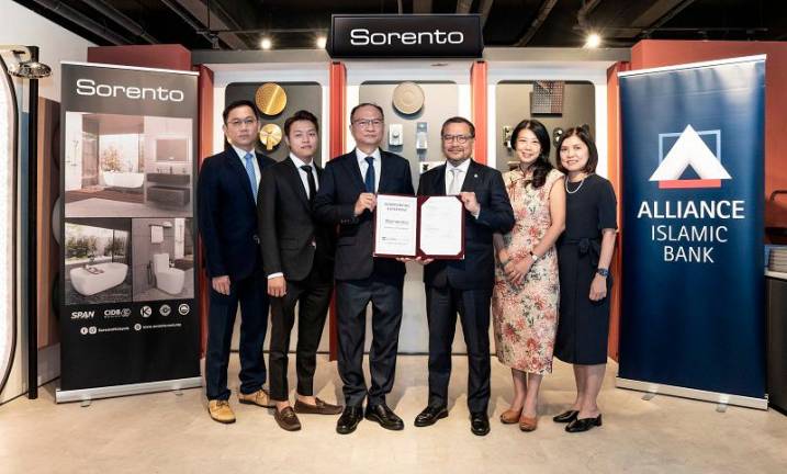 Signing the agreement. (From left to right): Sorento Capital Bhd executive directors Lee Chee Keong, Jayden Loo Jing Kai, managing director Loo Chai Lai, Alliance Islamic Bank Bhd CEO Rizal IL-Ehzan Fadil Azim, Alliance Bank Bhd group chief corporate banking &amp; capital markets officer Teoh Chu Lin and Alliance Islamic Bank coverage &amp; origination – Islamic capital markets head/senior vice president Lim Shueh Li.