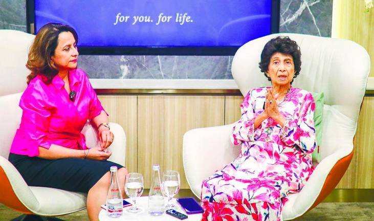 Hasmah with Harjit Kaur at the forum held at the Prince Court Medical Centre. – ADAM AMIR HAMZAH/THESUN