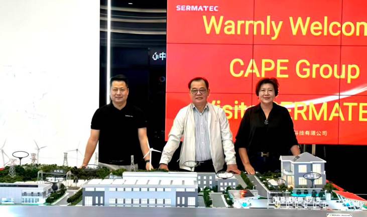 Signing the ‘battery-power’ deal. (From left): Shanghai Sermatec Energy Technology Co Ltd representative Dave Du, Cape Renewables Sdn Bhd representative Barry Lim, and Cape EMS managing director and group CEO Christina Tee Kim Chin.