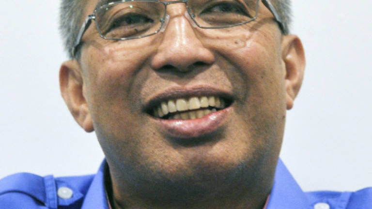 Strengthen party to make it more popular, Salleh tells Umno members