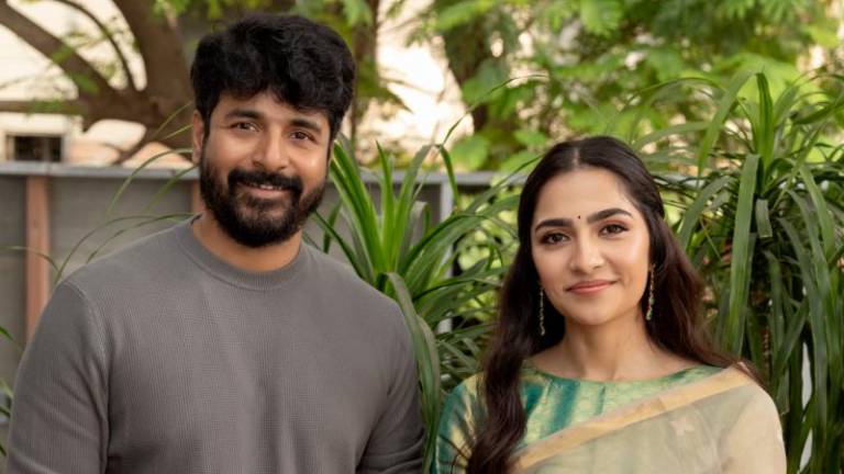 From left: Sivakarthikeyan (plays Raghu) and Rukmini (plays Malathi) share a light moment on set. – ALL PICS FROM IMDB