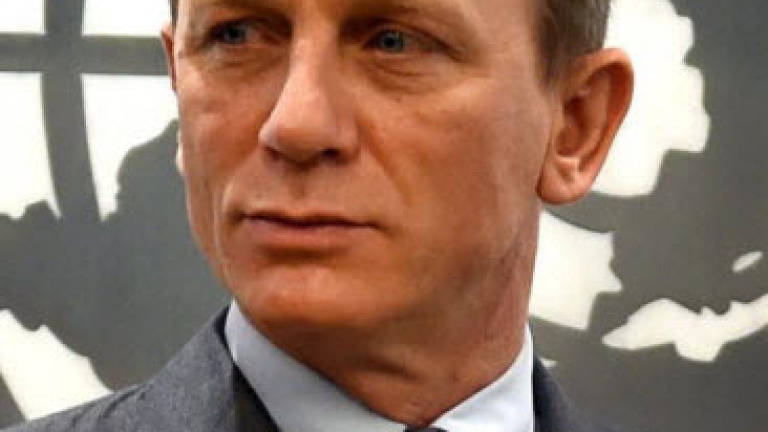 Daniel Craig says would rather slit wrists than play Bond again