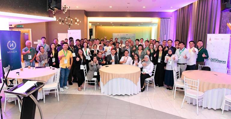 Group photo of all participants and organisers at Orientation Day.