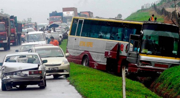 malaysia-road-traffic-deaths-accidents-third-asean-country-5