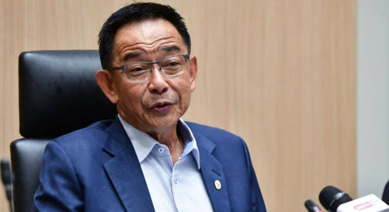 Menteri Pelancongan, Industri Kreatif dan Seni Persembahan Sarawak Datuk Seri Abdul Karim Rahman Hamzah. - BERNAMA