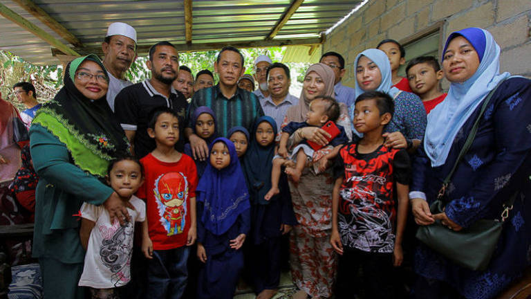 Negri govt finding home for siblings who lost mom